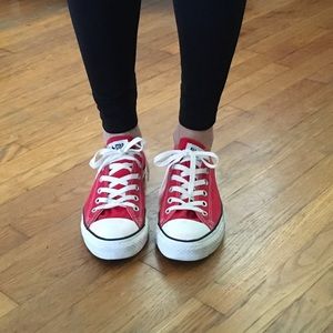 Converse All Stars, low. Red size 8.5 (women)
